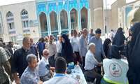 برپایی میز ارتباطات مردمی و ارائه خدمات بهداشتی در مصلی کرج 